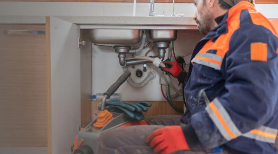 Professional slab leak plumber services in Kandiyohi, MN